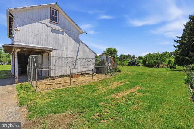 324 STEINMAN FARM RD, Pequea, PA 17565