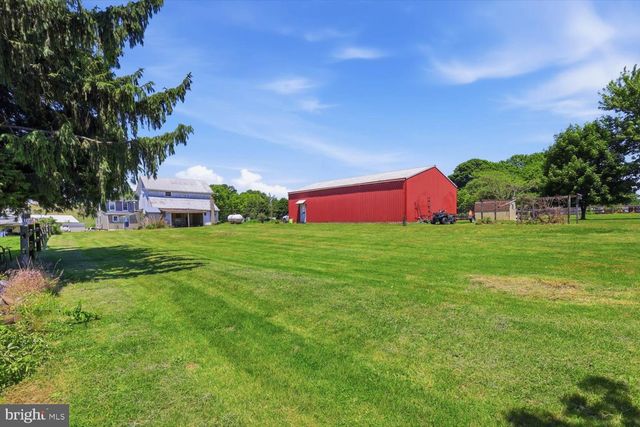 324 STEINMAN FARM RD, Pequea, PA 17565