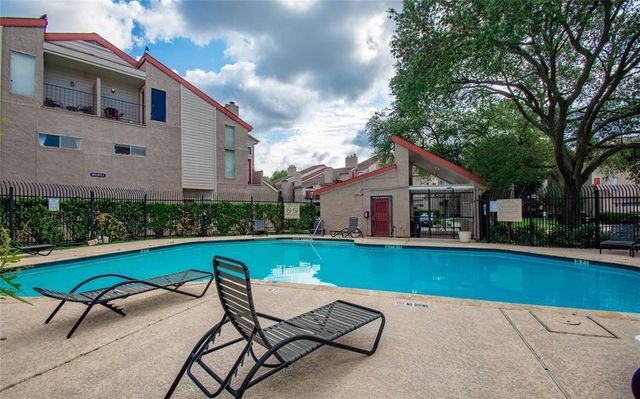 10855 Meadowglen Lane 1131, Houston, TX 77042