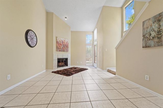 10855 Meadowglen Lane 1131, Houston, TX 77042