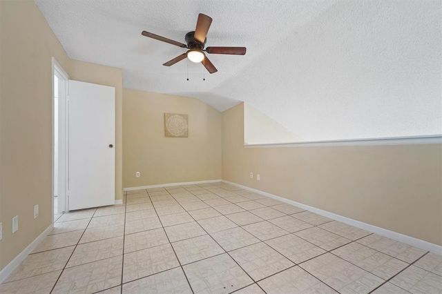 10855 Meadowglen Lane 1131, Houston, TX 77042