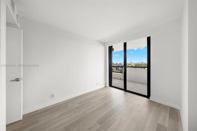 2555 Collins Avenue 706, Miami Beach, FL 33140