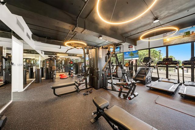 2555 Collins Avenue 706, Miami Beach, FL 33140