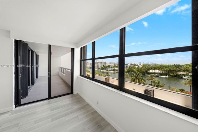 2555 Collins Avenue 706, Miami Beach, FL 33140