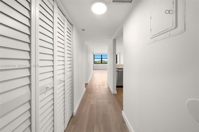 2555 Collins Avenue 706, Miami Beach, FL 33140
