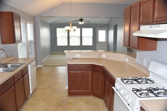 16763 N Blue Jay Drive N, Conroe, TX 77385