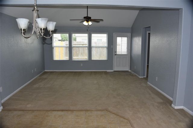 16763 N Blue Jay Drive N, Conroe, TX 77385