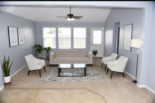 16763 N Blue Jay Drive N, Conroe, TX 77385