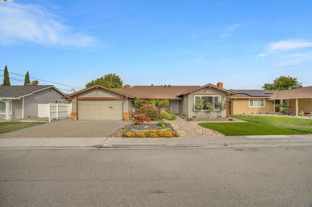 7347 Ione Ct, Dublin, CA 94568