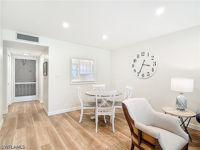 180 TURTLE LAKE CT 206, Naples, FL 34105