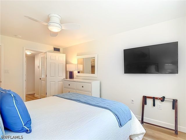 180 TURTLE LAKE CT 206, Naples, FL 34105