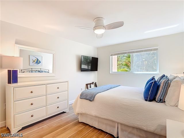 180 TURTLE LAKE CT 206, Naples, FL 34105