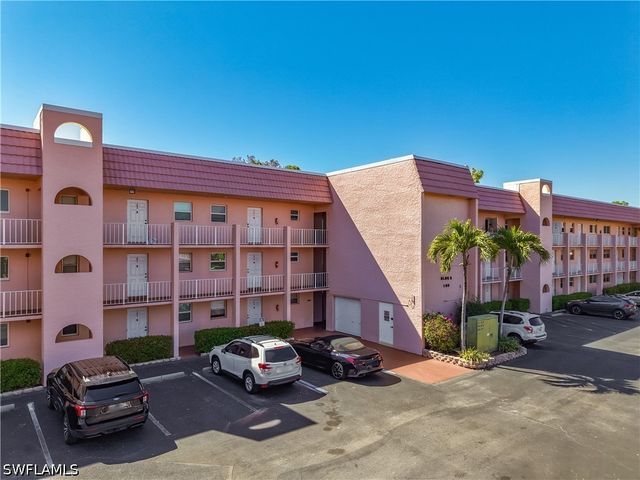 180 TURTLE LAKE CT 206, Naples, FL 34105