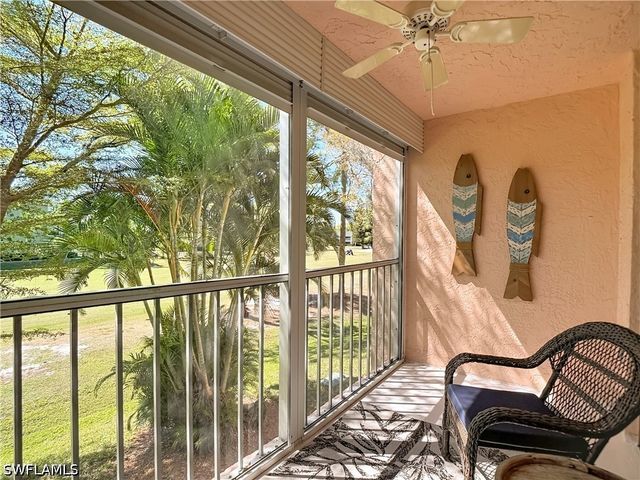 180 TURTLE LAKE CT 206, Naples, FL 34105