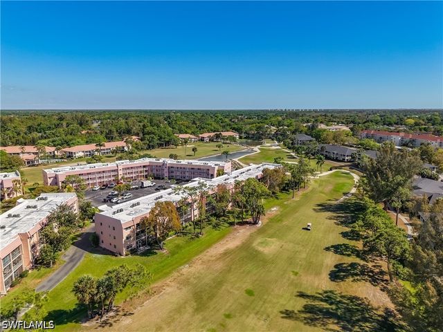 180 TURTLE LAKE CT 206, Naples, FL 34105