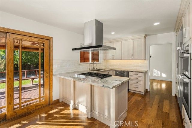 2902 Trenton Avenue, Orange, CA 92867