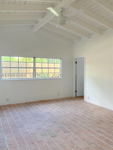 3841 Kumquat Ave, Miami, FL 33133
