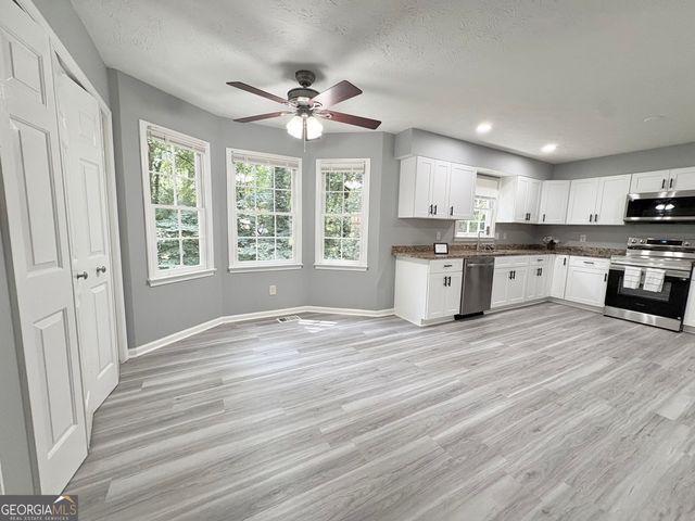 5362 Milieo Place SW, Lilburn, GA 30047