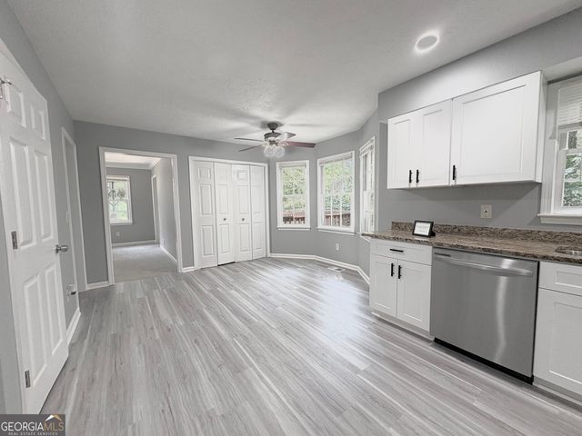 5362 Milieo Place SW, Lilburn, GA 30047