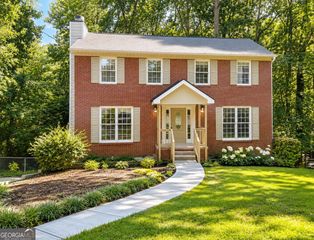 5362 Milieo Place SW, Lilburn, GA 30047