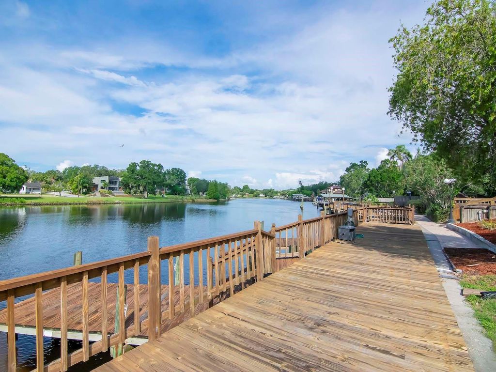 Image 37 of property listing at 2780 N RIVERSIDE DRIVE 802, Tampa, FL 33602