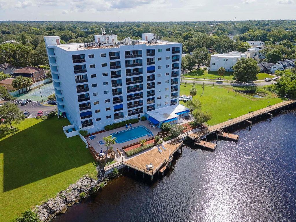 Image 57 of property listing at 2780 N RIVERSIDE DRIVE 802, Tampa, FL 33602