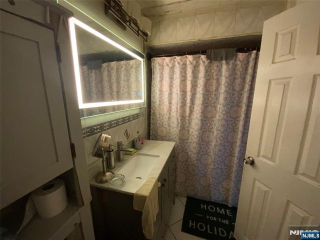 6314 Broadway, West New York, NJ 07093