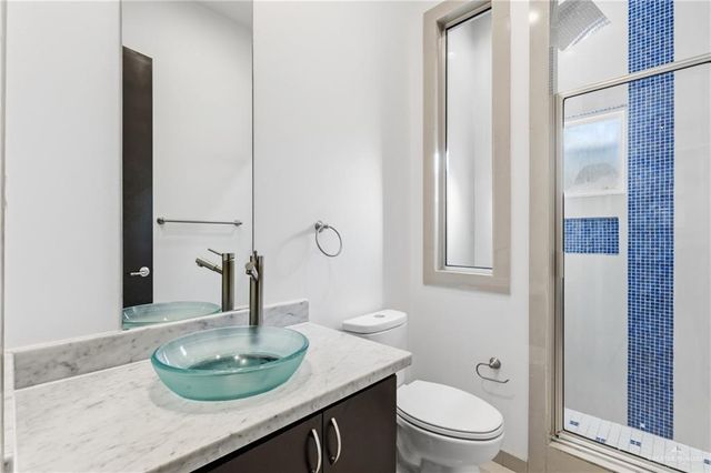 212 Mockingbird Avenue, Mission, TX 78572