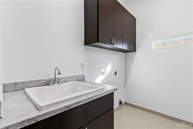 212 Mockingbird Avenue, Mission, TX 78572