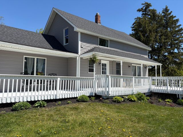 342 County Road T, Baldwin, WI 54002