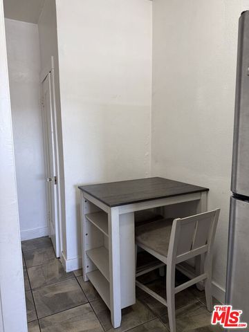 4125 S Figueroa Street 402, Los Angeles, CA 90037
