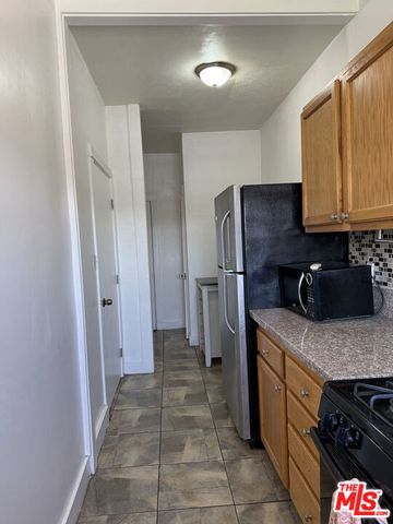 4125 S Figueroa Street 402, Los Angeles, CA 90037