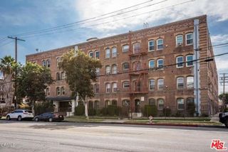 4125 S Figueroa Street 402, Los Angeles, CA 90037