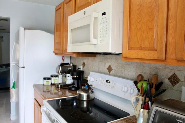 566 SW Sara Boulevard, Port St. Lucie, Port St Lucie, FL 34953