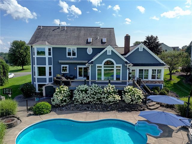 10 Cobble Creek Road, Victor, NY 14564