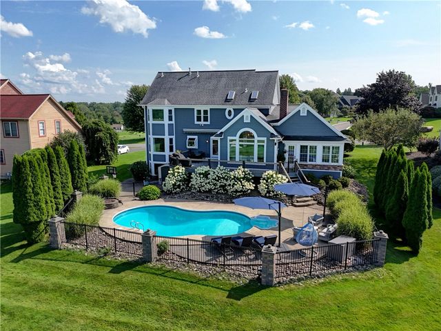 10 Cobble Creek Road, Victor, NY 14564