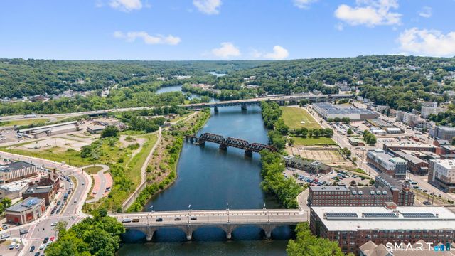 113 Canal Street West 302, Shelton, CT 06484