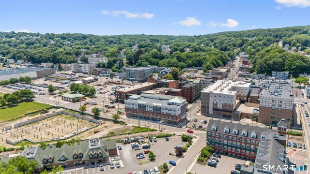 113 Canal Street West 302, Shelton, CT 06484