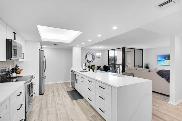 2455 Lindell Boulevard 3303, Delray Beach, FL 33444