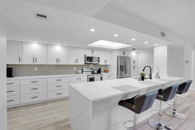 2455 Lindell Boulevard 3303, Delray Beach, FL 33444