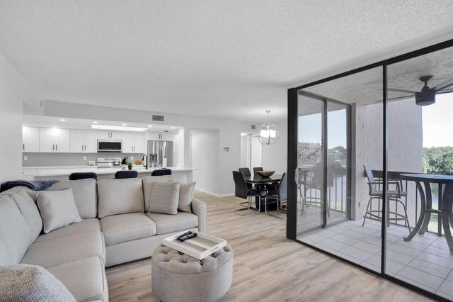 2455 Lindell Boulevard 3303, Delray Beach, FL 33444