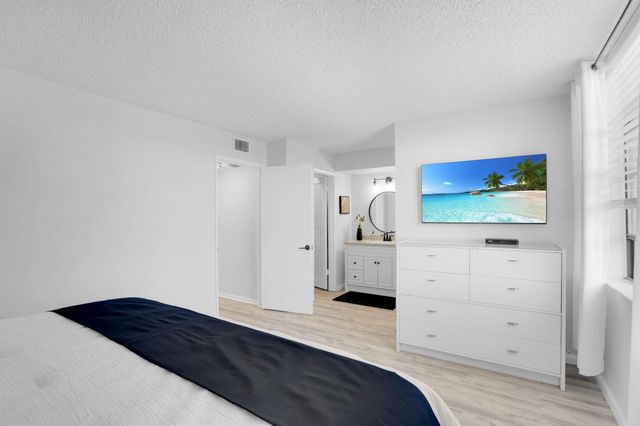 2455 Lindell Boulevard 3303, Delray Beach, FL 33444