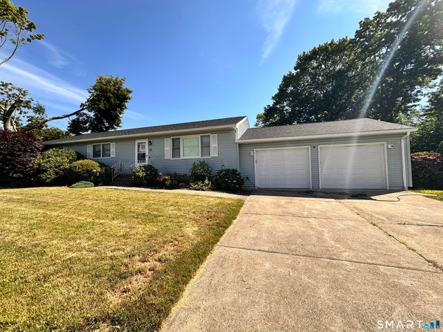 23 Robin Road, West Haven, CT 06516