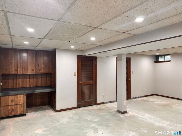 23 Robin Road, West Haven, CT 06516