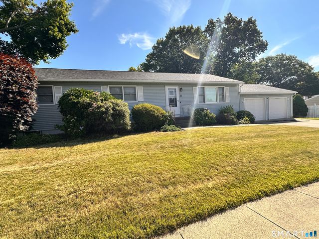 23 Robin Road, West Haven, CT 06516