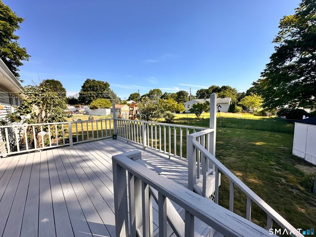 23 Robin Road, West Haven, CT 06516