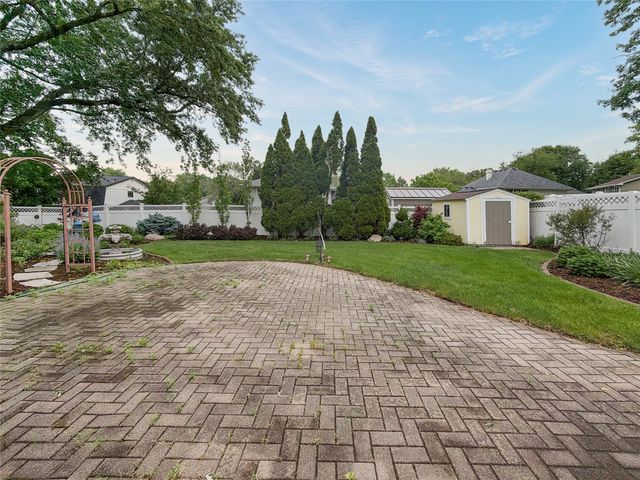 4105 Pommel Place, West Des Moines, IA 50265
