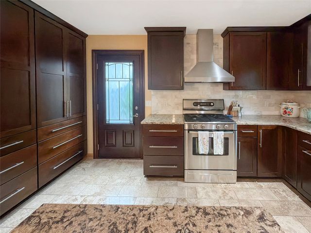 4105 Pommel Place, West Des Moines, IA 50265
