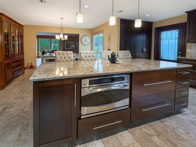 4105 Pommel Place, West Des Moines, IA 50265