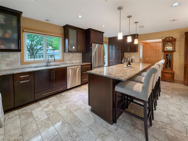 4105 Pommel Place, West Des Moines, IA 50265